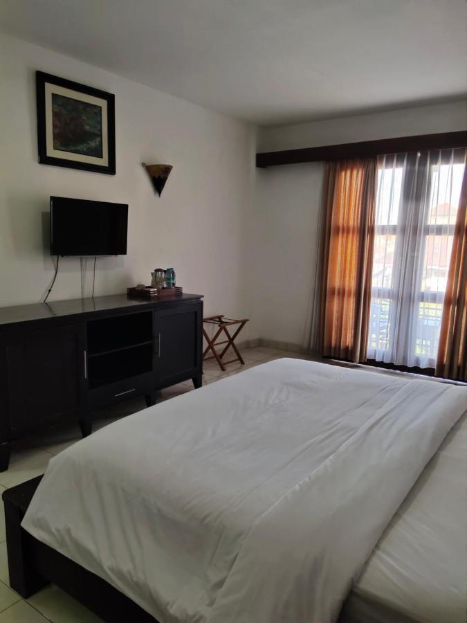 La Walon Hotel Kuta Lombok Kültér fotó