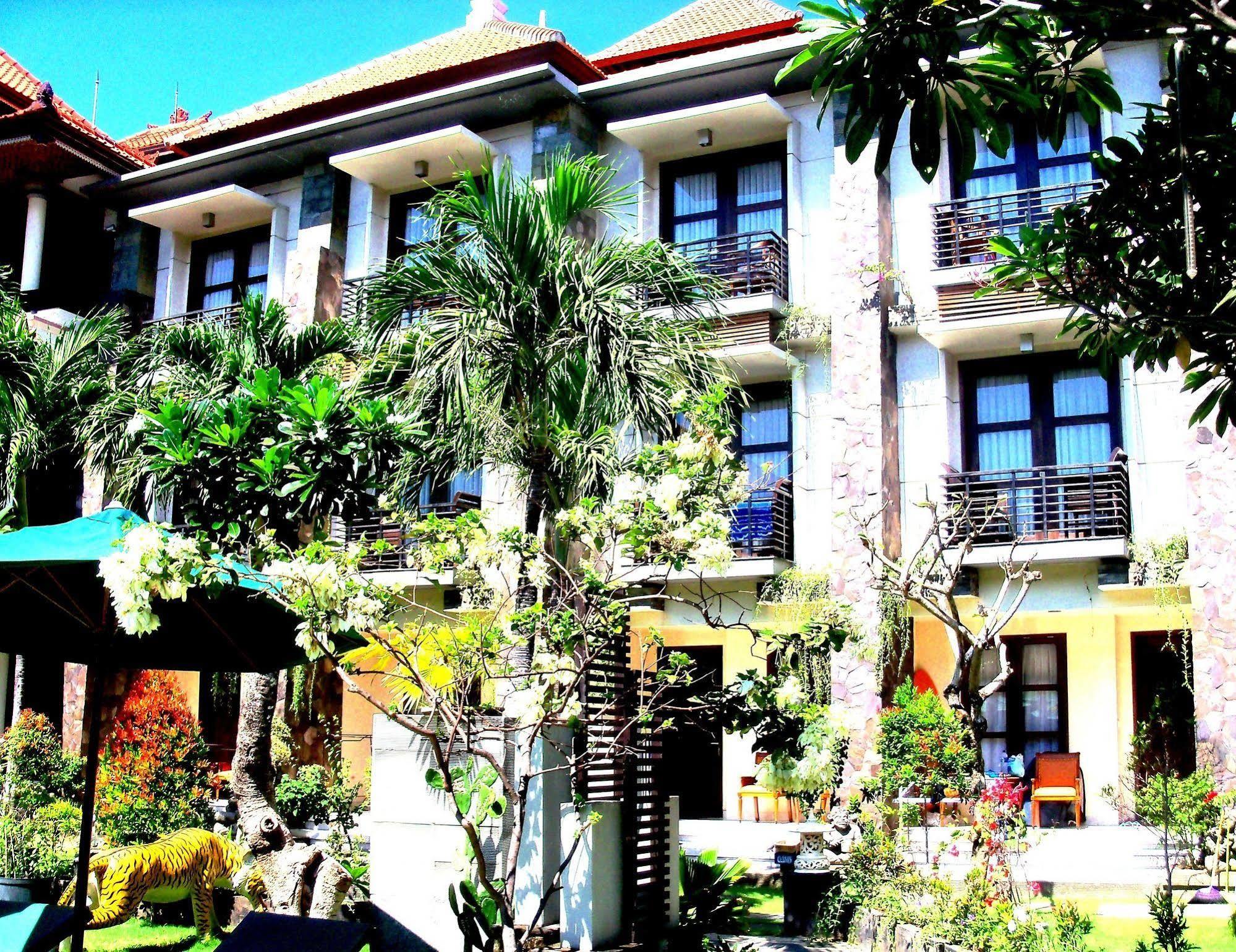 La Walon Hotel Kuta Lombok Kültér fotó