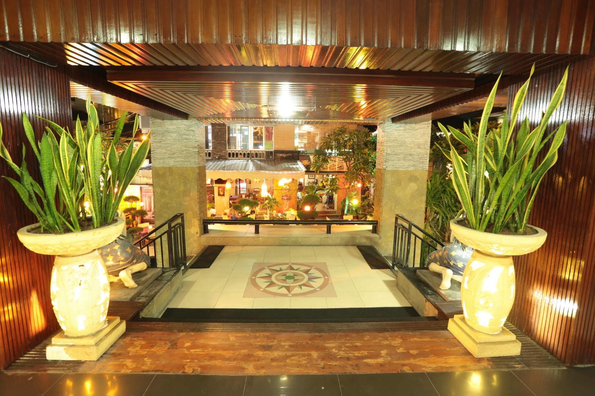 La Walon Hotel Kuta Lombok Kültér fotó